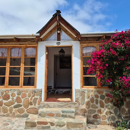 Hostal Los Almendros Canela Baja Esterno foto